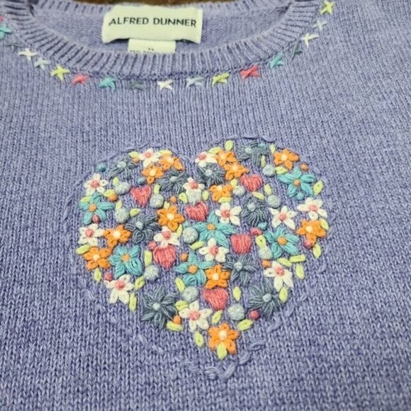 Vintage 90s Embroidered Heart Grandmacore Purple Top - Picture 9 of 10